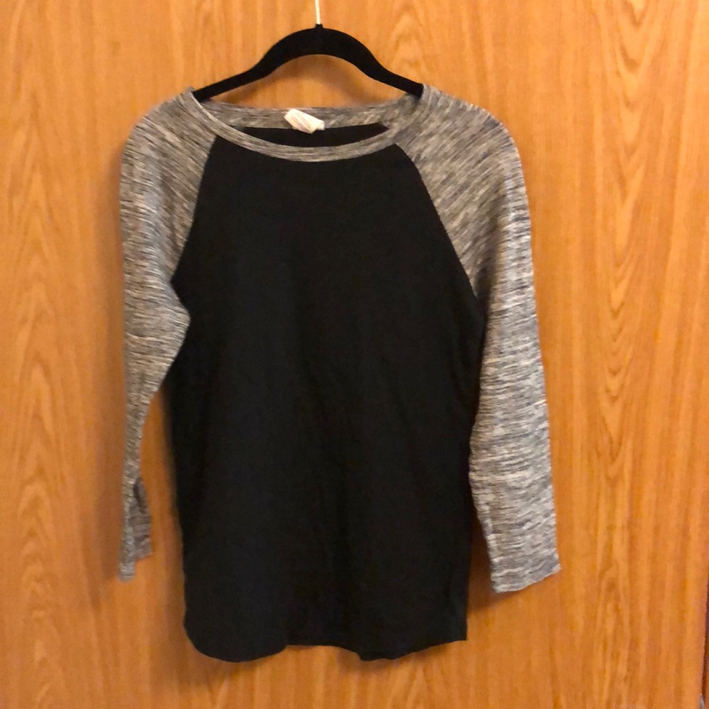 3/4 sleeved shirt